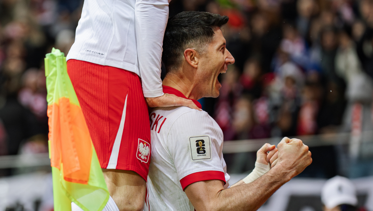 Mesmerizing Czesi Zakpili Z Lewandowskiego. Tuż Po Jego Golu Samobójczym Photo Illustration Mesmerizing Czesi Zakpili Z Lewandowskiego. Tuż Po Jego Golu Samobójczym Photo Illustration