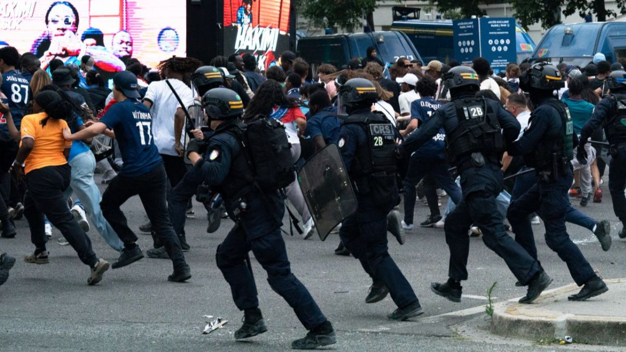 Zamieszki w Paryżu (fot. Getty Images)
