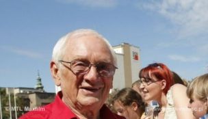 Z łopatą i… poduszką?