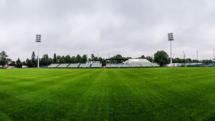 Nowe oświetlenie na stadionie w Poznaniu. Czy Warta wróci do Ogródka? (fot. POSiR)
