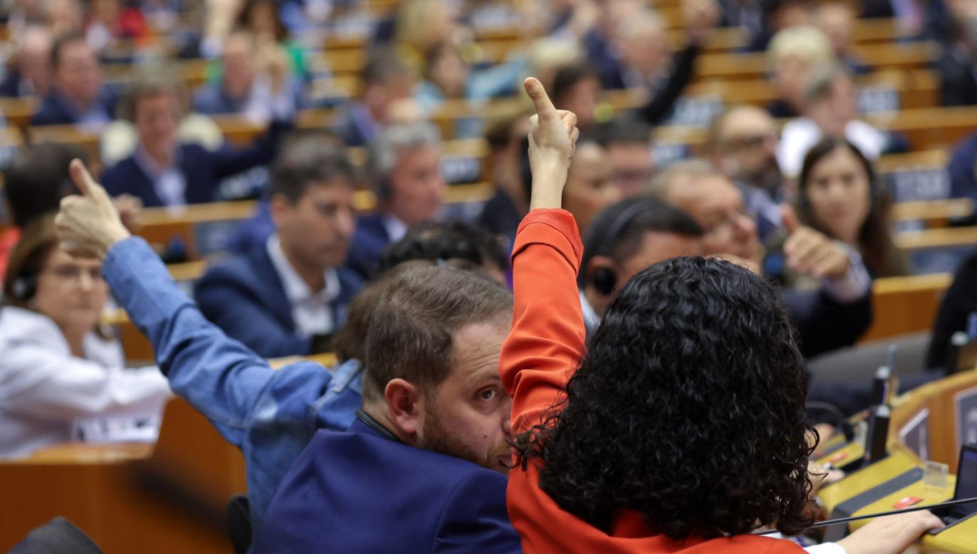 Kolejna afera w Parlamencie Europejskim (fot. PAP/EPA/OLIVIER HOSLET)