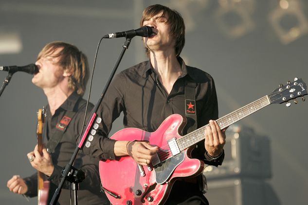 Koncert zespołu Mando Diao – nawiązanie do najlepszych szwedzkich tradycji rockowych (fot. Adam Warżawa/PAP)