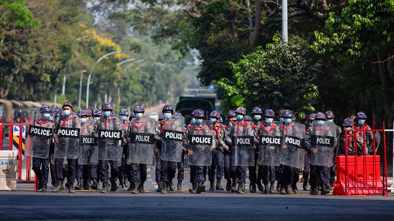 Śmierć poniósł również jeden policjant (fot. Aung Kyaw Htet/SOPA Images/LightRocket via Getty Images) Śmierć poniósł również jeden policjant (fot. Aung Kyaw Htet/SOPA Images/LightRocket via Getty Images)