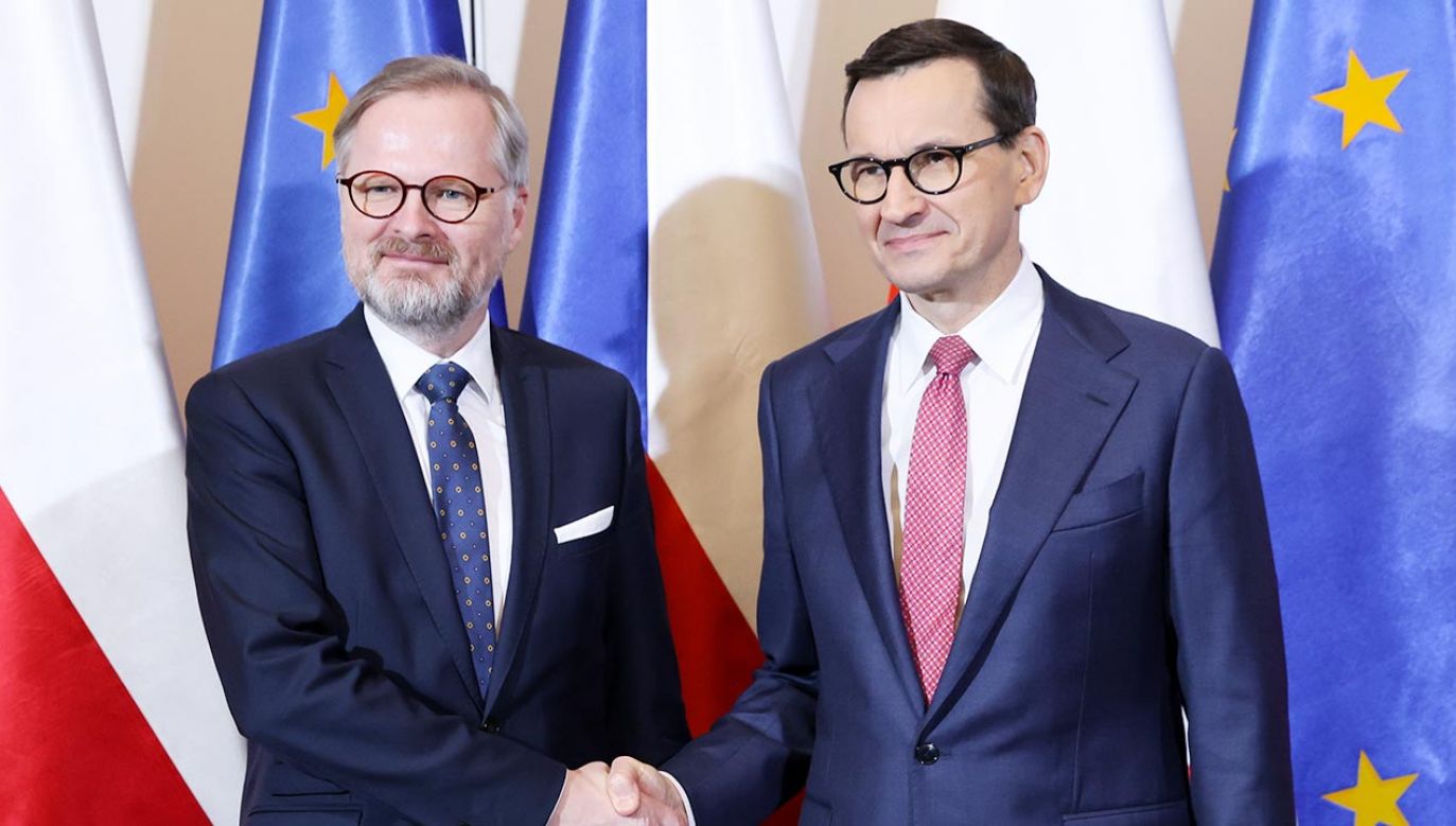Premierzy Czech i Polski Petr Fiala i Mateusz Morawiecki (fot. PAP/Rafał Guz)