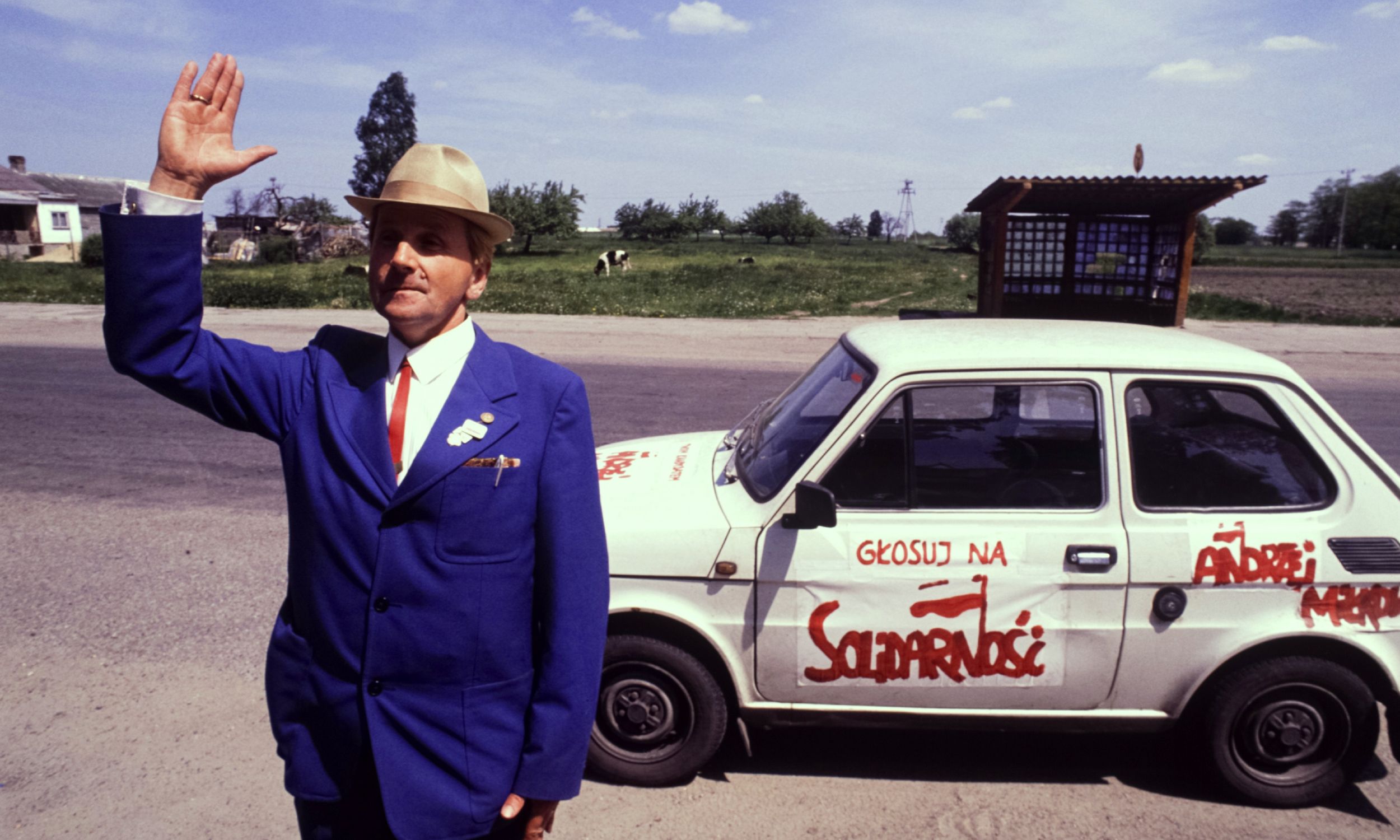 Rolnik - działacz Solidarności podczas kampanii  do Sejmu i Senatu w 1989 r. Zdjęcie zrobiono 21 maja.  Fot. Georges MERILLON / Gamma-Rapho via Getty Images