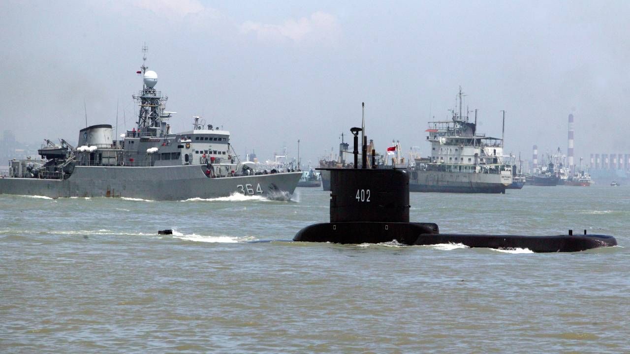 Na pokładzie KRI Nanggala 402 znajduje się 53 marynarzy (fot. PAP/EPA/INDONESIAN NAVY / HANDOUT) Na pokładzie KRI Nanggala 402 znajduje się 53 marynarzy (fot. PAP/EPA/INDONESIAN NAVY / HANDOUT)