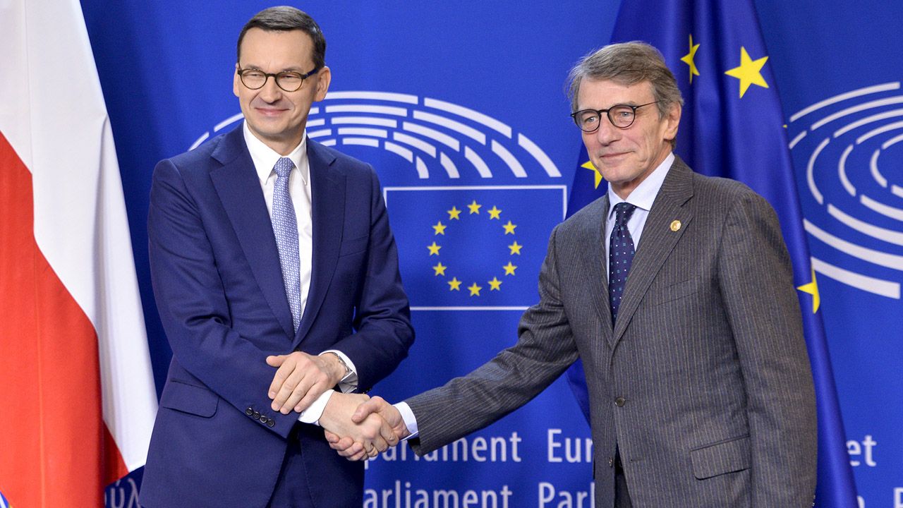 „Wysłuchaliśmy uważnie, co miał nam do powiedzenia premier Morawiecki” – mówił po wystąpieniu premiera David Sassoli, przewodniczący PE (fot. D.Hommel/© European Union 2019/EP) „Wysłuchaliśmy uważnie, co miał nam do powiedzenia premier Morawiecki” – mówił po wystąpieniu premiera David Sassoli, przewodniczący PE (fot. D.Hommel/© European Union 2019/EP)