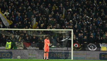 Mike Maignan na tle kibiców Udinese (fot. Getty) Mike Maignan na tle kibiców Udinese (fot. Getty)
