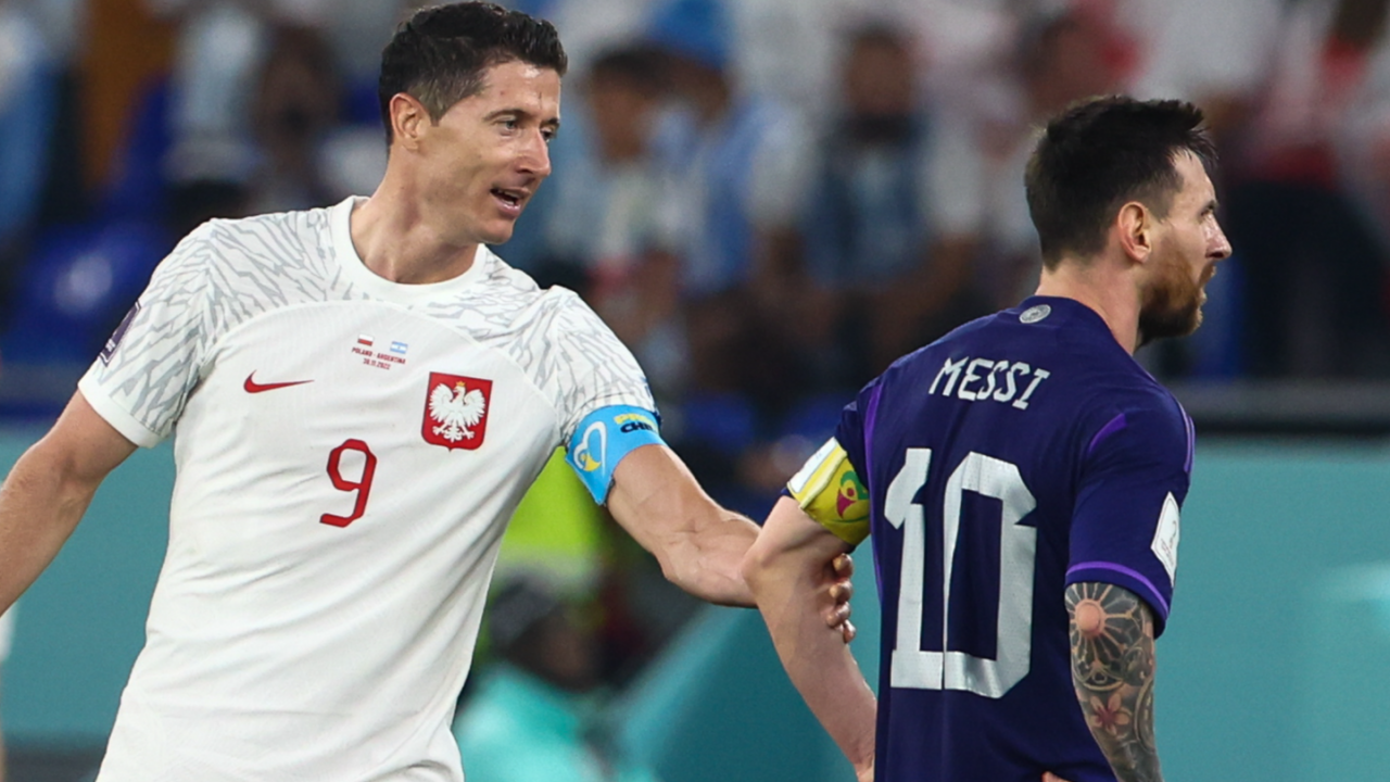 Robert Lewandowski i Lionel Messi (fot. Getty Images)