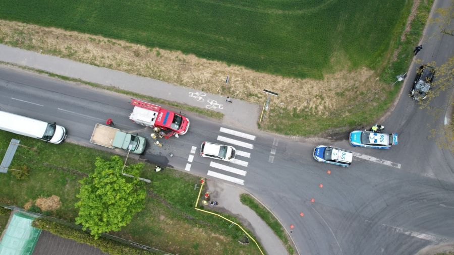 Strażacy informują, że dziecko trafiło do szpitala (fot. KM PSP w Grudziądzu)