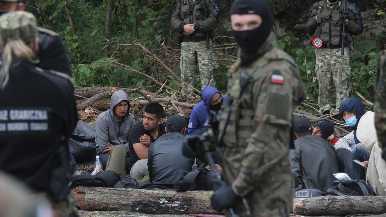 Kryzys migracyjny jest na rękę reżimowi w Mińsku (fot. PAP/Artur Reszko) Kryzys migracyjny jest na rękę reżimowi w Mińsku (fot. PAP/Artur Reszko)