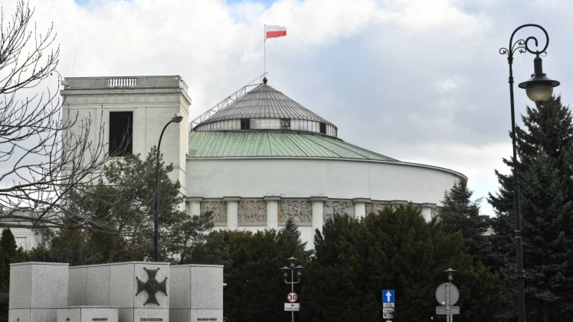 W środę Prace Sejmowej Komisji Nad Dwoma Projektami Ustawy Okołobudżetowej Rządowym I 0333