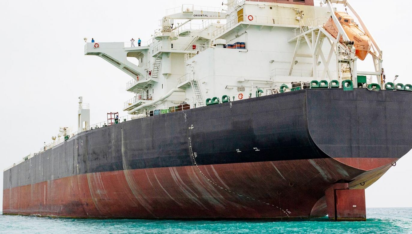 Iran wspólnie z Rosją miał przemycać ogromne ilości ropy (fot. Shutterstock)
