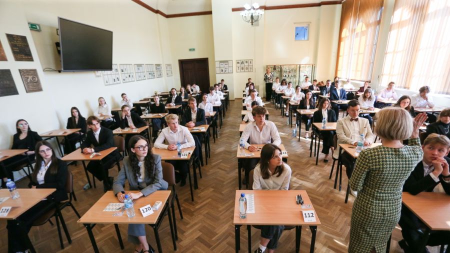 Rozpoczęła się matura z matematyki. Egzamin obowiązkowy (fot. PAP)