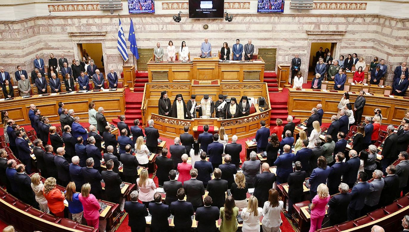 Zaprzysiężony parlament zostanie rozwiązany przez prezydenta (fot. PAP/EPA/GEORGE VITSARAS)