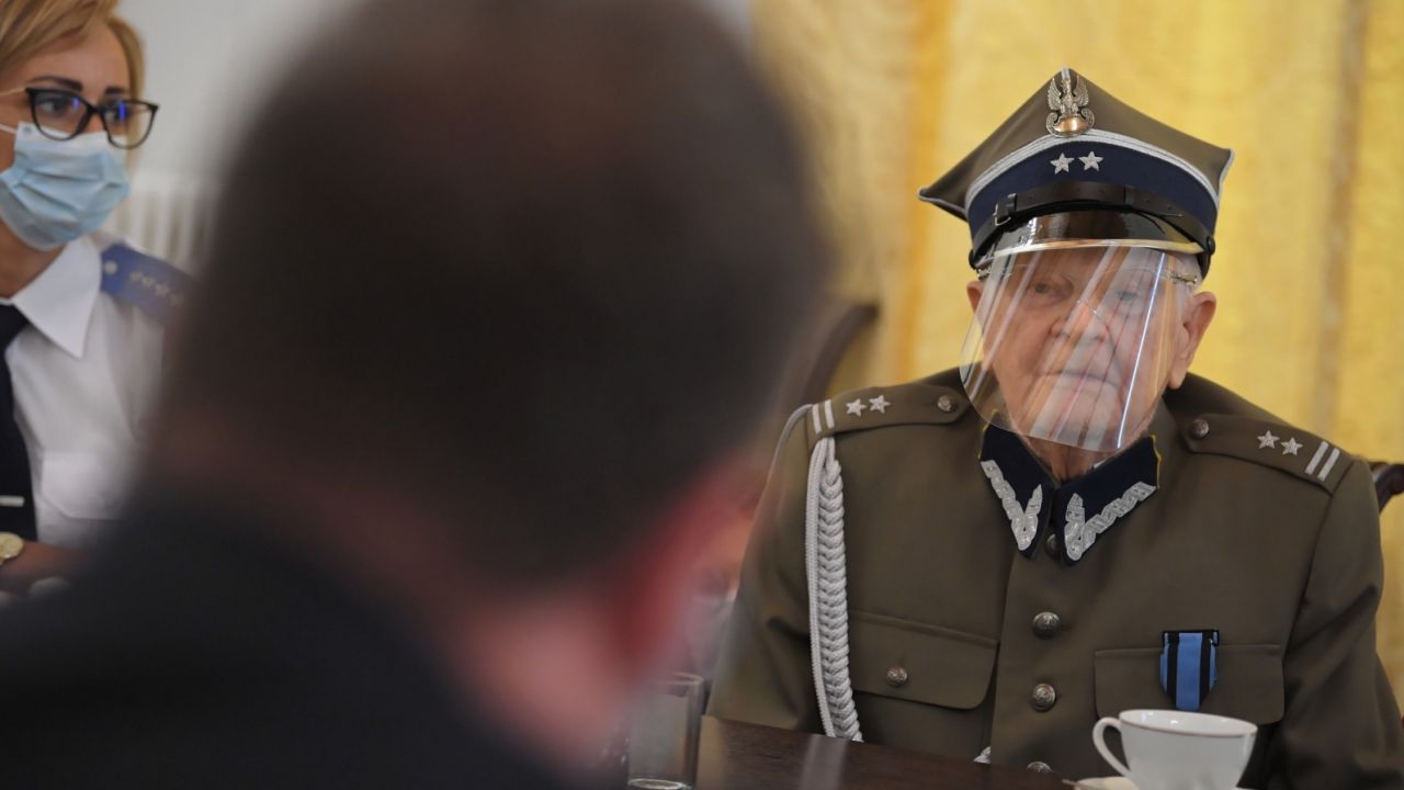 Józef Polak podczas spotkania z wiceministrem Michałem Wójcikiem (fot. PAP/Radek Pietruszka) Józef Polak podczas spotkania z wiceministrem Michałem Wójcikiem (fot. PAP/Radek Pietruszka)