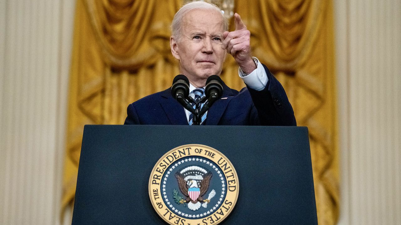 Joe Biden zaznaczył także, że nie tylko NATO jest bardziej zjednoczone (fot. Kent Nishimura/Los Angeles Times/Getty Images)