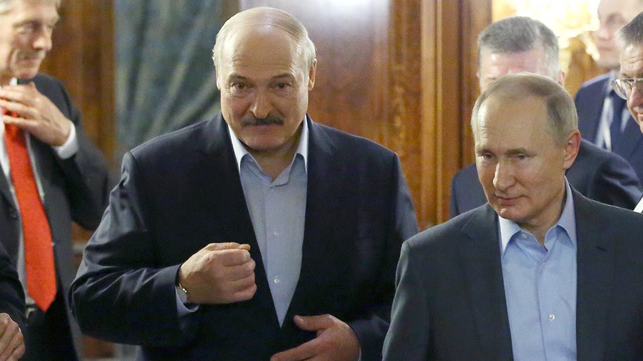 Alaksandr Łukaszenka i Władimir Putin (fot.  Mikhail Svetlov/Getty Images)