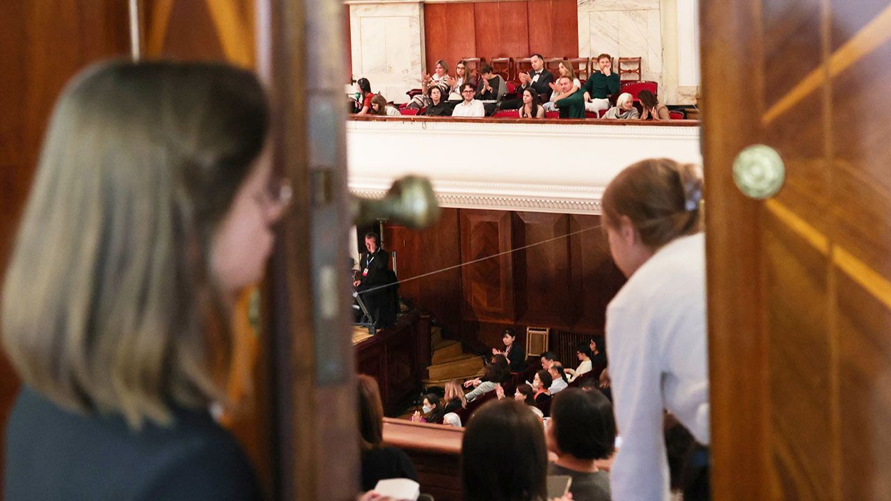 Muzycy śpią, a widzowie stoją w kolejkach. Kulisy Konkursu Chopinowskiego