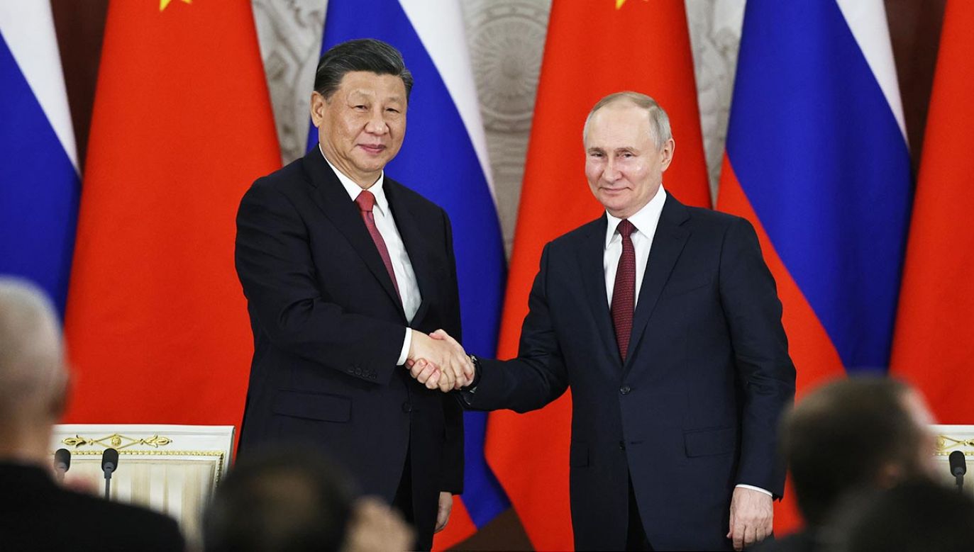 Xi Jinping i Władimir Putin (fot. PAP/EPA/MIKHAIL TERESCHENKO / SPUTNIK / KREMLIN POOL)