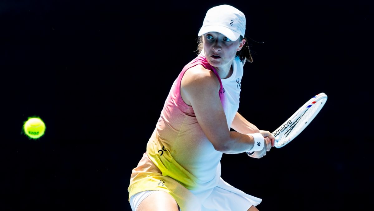 Kiedy gra Iga wi tek w 3. rundzie Australian Open O ktorej mecz z Emm Raducanu TVP SPORT