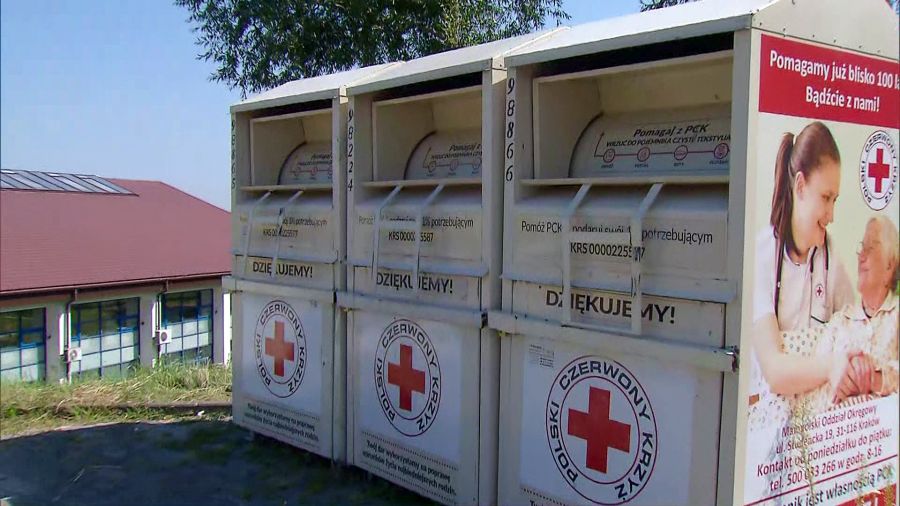 PCK likwiduje kontenery na ubrania. Co zrobić z niechcianą odzieżą?
