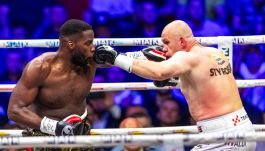 W maju br. w Rzeszowie Łukasz Różański musiał uznać wyższość Lawrence'a Okoliego (fot. Getty Images)