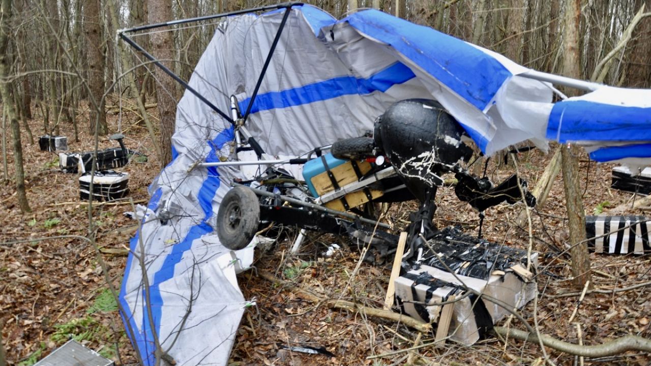 Pilotem motolotni okazał się 44-letni obywatel Ukrainy (fot. Nadburzański Oddział SG) Pilotem motolotni okazał się 44-letni obywatel Ukrainy (fot. Nadburzański Oddział SG)
