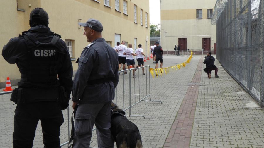 Maraton za kratkami. Pierwszy taki bieg w Polsce (fot. Służba Więzienna)