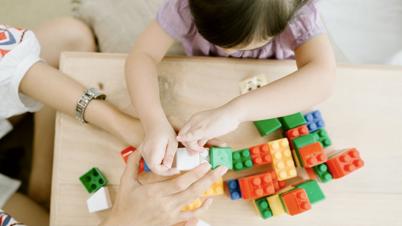 Na zmiany bardziej narażone są kobiety (fot. Shutterstock) Na zmiany bardziej narażone są kobiety (fot. Shutterstock)