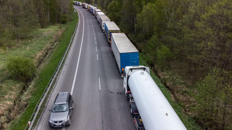 The border crossings been blocked previously by protesting farmers and truckers. Photo: PAP/Wojtek Jargiło 
