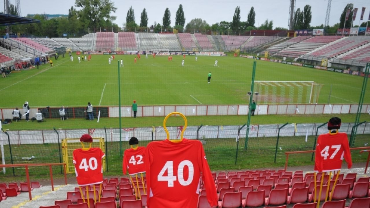 Puste trybuny podczas meczu Ekstraklasy Widzew – Zagłębie (fot. PAP/Grzegorz Michałowski)