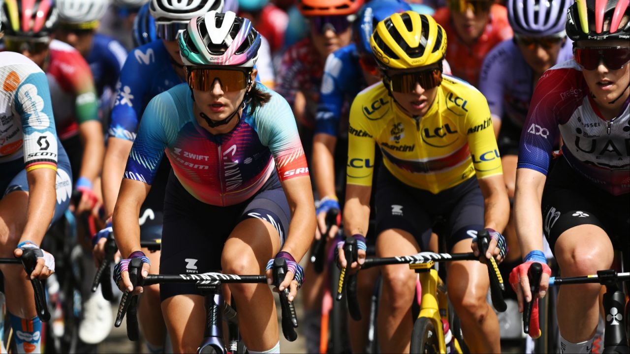 Agnieszka Skalniak-Sójka i Katarzyna Niewiadoma na trasie Tour de France (fot. Getty Images)