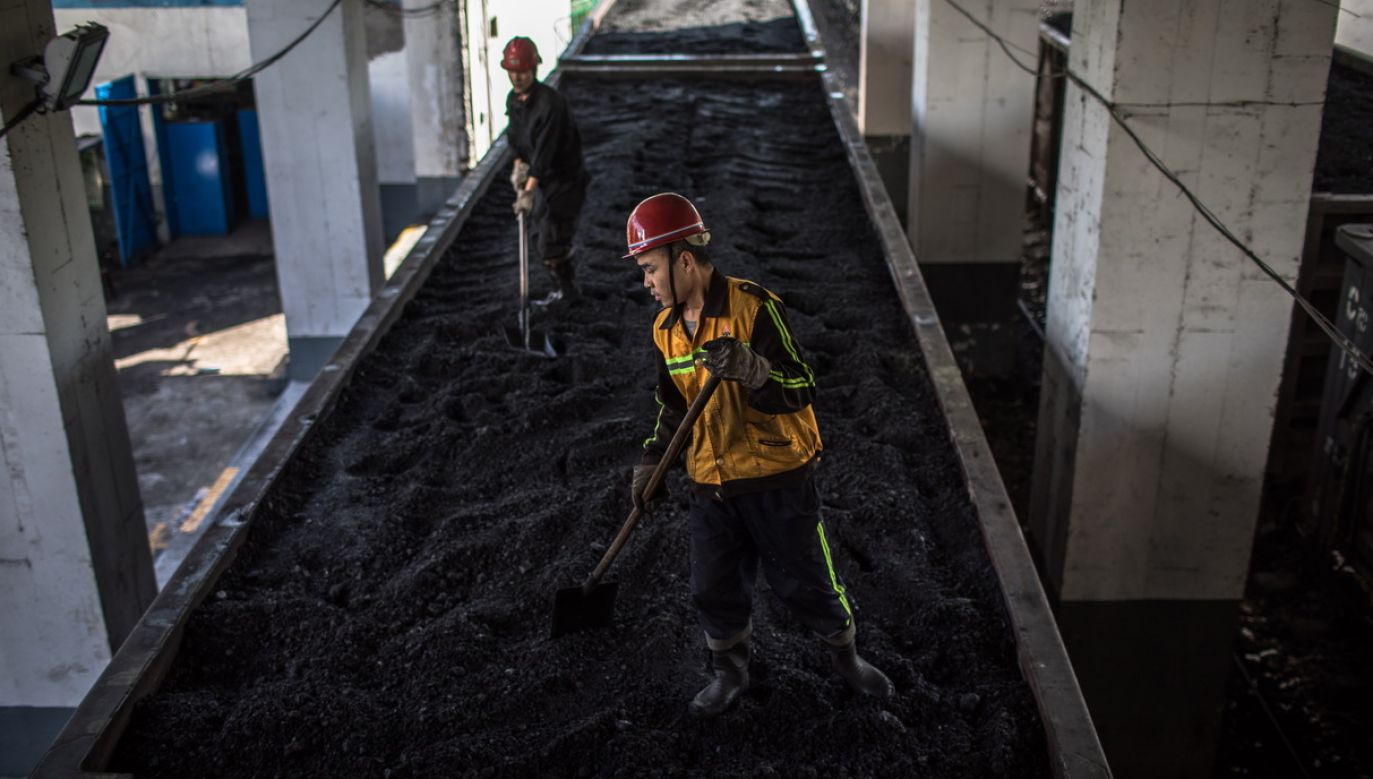 Tylko w 2021 roku w Chinach wydobyto 4 miliardy ton węgla (fot. EPA/ROMAN PILIPEY: PAP/EPA)