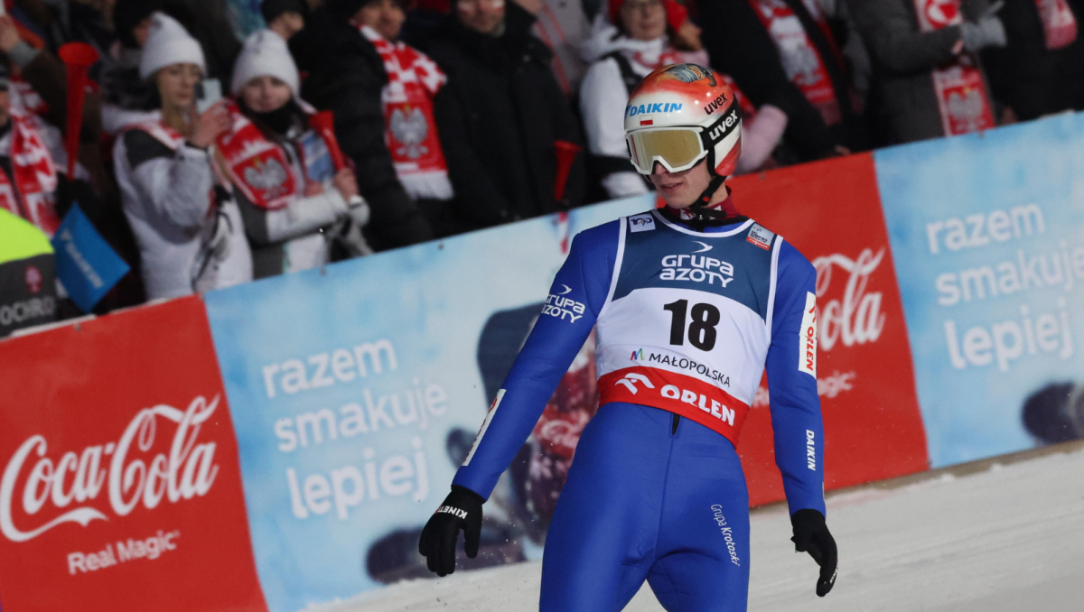 Paweł Wąsek podczas konkursu PŚ w Zakopanem (fot. PAP) Paweł Wąsek podczas konkursu PŚ w Zakopanem (fot. PAP)