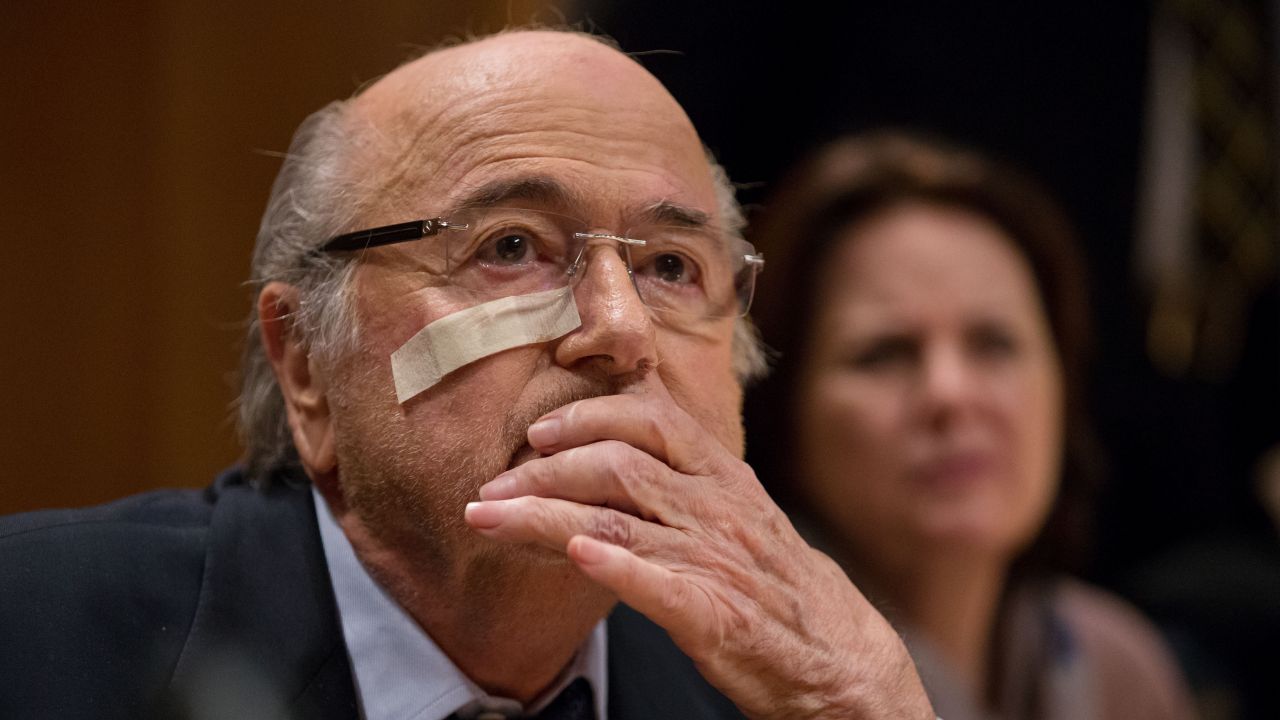 Sepp Blatter był tydzień w śpiączce farmakologicznej po operacji serca (fot. Getty)