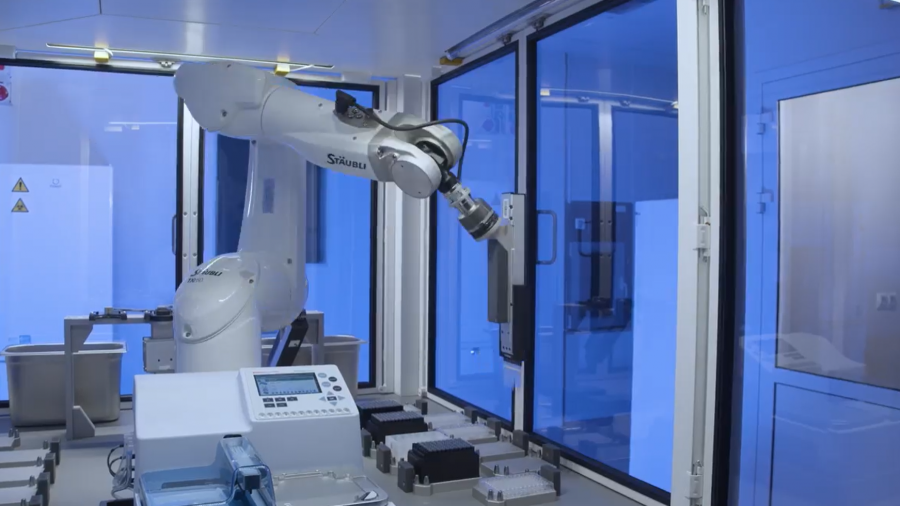 W Centrum Zaawansowanych Technologii UAM uruchomiono nowoczesne ramię robotyczne