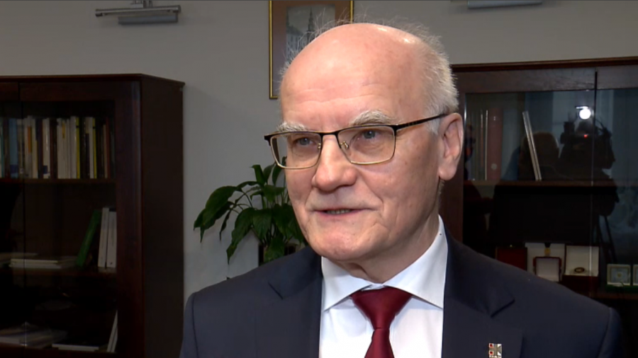 Były rektor nie pracuje już w UJK. Rozwiązanie umowy z prof.  Stanisławem Głuszkiem 