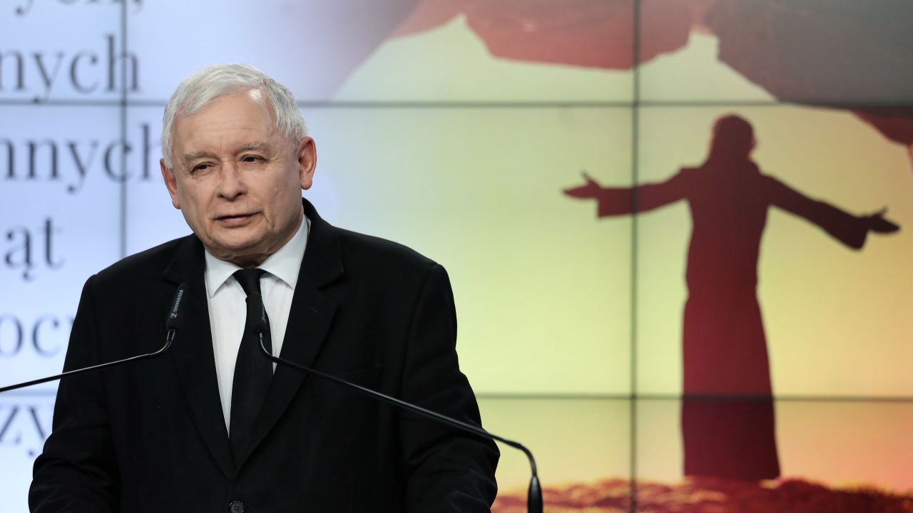 Prezes PiS złożył świąteczne życzenia (fot. PAP/Tomasz Gzell) Prezes PiS złożył świąteczne życzenia (fot. PAP/Tomasz Gzell)