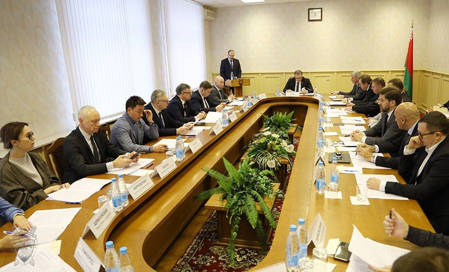 Пасяджэнне Камісіі для вяртання пад кіраўніцтвам генпракурора Андрэя Шведа. 26 студзеня 2024 года. (Фота: Генеральная прокуратура Беларуси / Telegram)