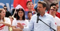 Na pewno nie należy wprowadzać tutaj szczepień obowiązkowych – mówił wiceszef PO (fot. PAP/Lech Muszyński) Na pewno nie należy wprowadzać tutaj szczepień obowiązkowych – mówił wiceszef PO (fot. PAP/Lech Muszyński)