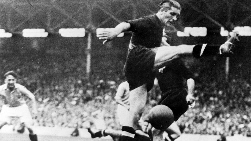 Giuseppe Meazza na mistrzostwach świata (fot. Getty Images)