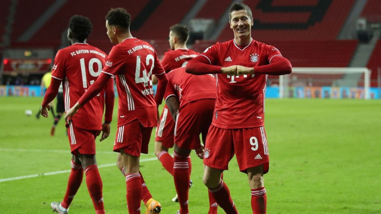 Rekord Gerda Muellera wyrównany. Robert Lewandowski ...