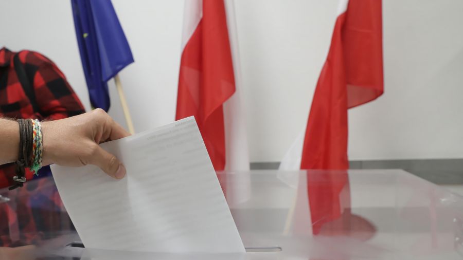 Nie będzie Cię w domu w dniu wyborów? To ostatni dzwonek, aby uzyskać zaświadczenie / fot. PAP/Tomasz Gzell