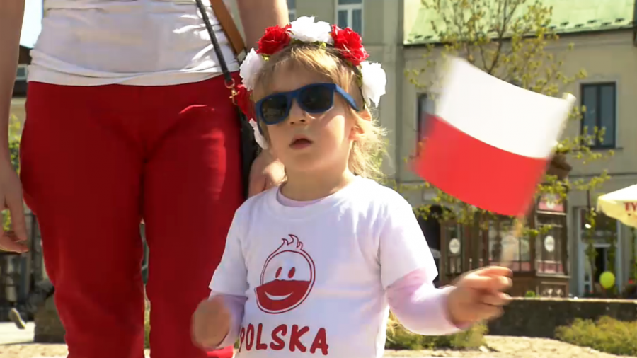 Wspólnie pod biało-czerwoną. Mieszkańcy Kielc uczcili Dzień Flagi Rzeczypospolitej Polskiej
