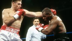 Andrzej Gołota w walce z Mike'em Tysonem (fot. Getty)