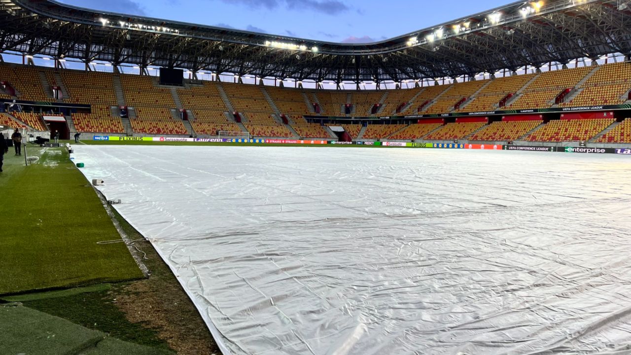 Stadion Miejski w Białymstoku na dobę przed meczem Jagiellonii z Baćką Topola