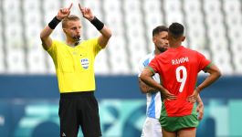 Sędzia Glenn Nyberg w meczu Argentyna – Maroko (fot. Getty). Sędzia Glenn Nyberg w meczu Argentyna – Maroko (fot. Getty).