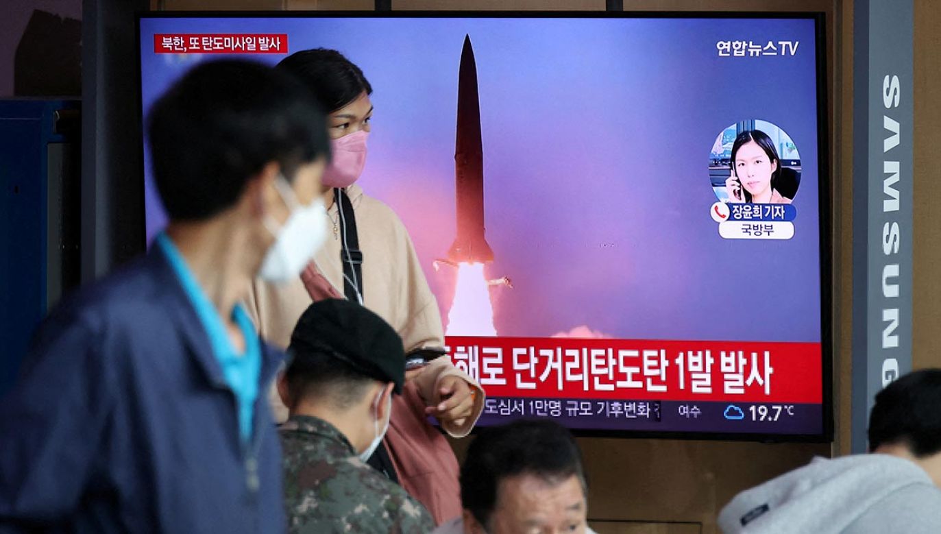 Wystrzelenie rakiety może być odpowiedzią Pjongjangu na przybycie amerykańskiego lotniskowca na wspólne manewry z siłami Korei Południowej  (fot. KIM HONG-JI / Reuters / Forum)