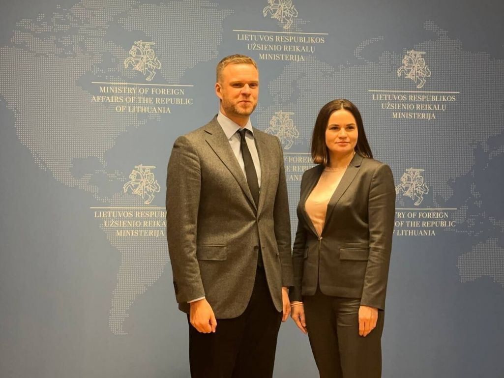 Габрыелюс Ландсбергіс і Святлана Ціханоўская. (Фота: МЗС Літвы / Офіс Ціханоўскай)